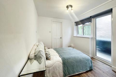 1 bedroom flat to rent, Manfield Road, NN1