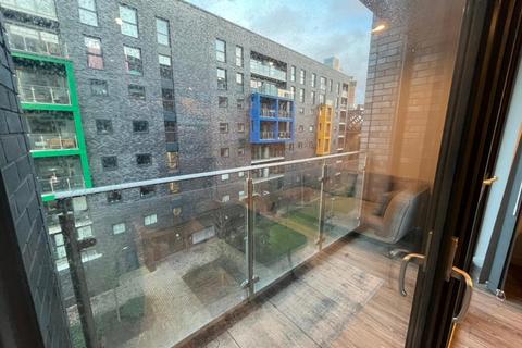 2 bedroom apartment to rent, Potato Wharf, Manchester