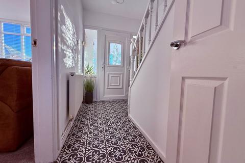 3 bedroom semi-detached house for sale, Eastleigh, Dudley DY3