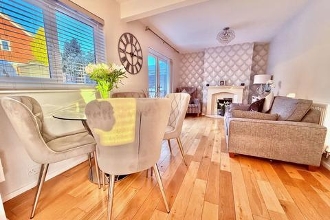 3 bedroom semi-detached house for sale, Eastleigh, Dudley DY3