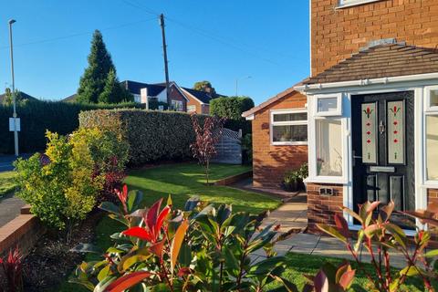 Eastleigh, Dudley DY3