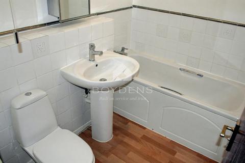 2 bedroom flat to rent, Cannons Court, Colchester CO2