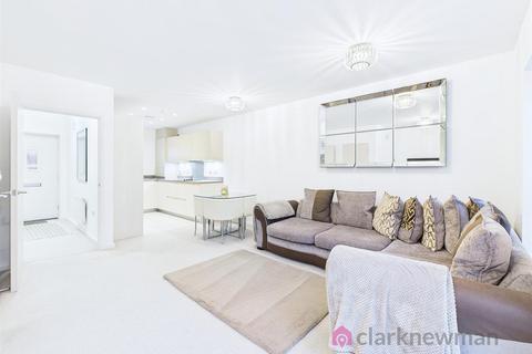 3 bedroom end of terrace house for sale, Iceni Square, Harlow CM18