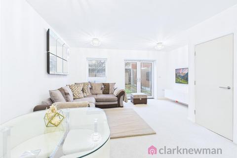 3 bedroom end of terrace house for sale, Iceni Square, Harlow CM18