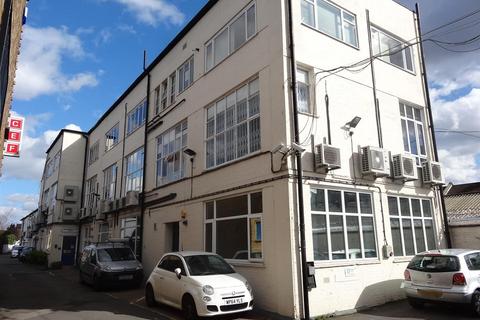 Office to rent, 12-14 Weir Rd London SW12 0NE