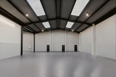 Warehouse to rent, Dawson Rd Milton Keynes MK1 1LH