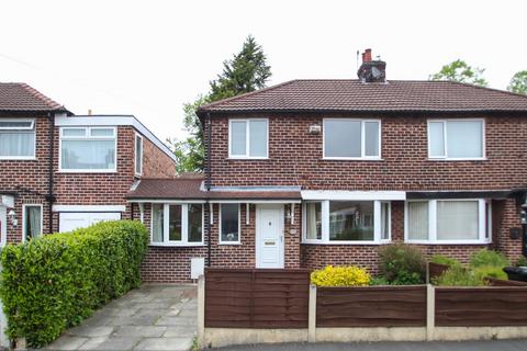 3 bedroom semi-detached house to rent, Heston Drive, Urmston, Manchester, M41