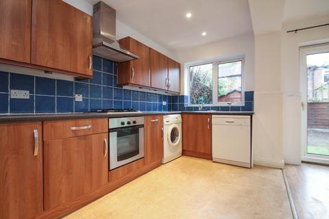 3 bedroom semi-detached house to rent, Heston Drive, Urmston, Manchester, M41