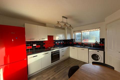 2 bedroom semi-detached house to rent, Lawnswood Road, Manchester