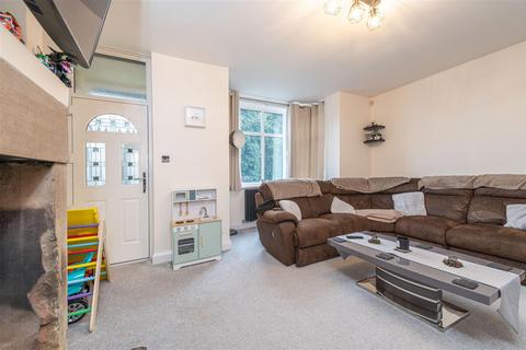 2 bedroom semi-detached house for sale, Ashbrow Road, Huddersfield