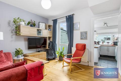 2 bedroom house for sale, Westoe Road, London, N9