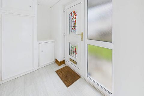 3 bedroom semi-detached house to rent, Mur Gwyn, Rhiwbina, Cardiff . CF14