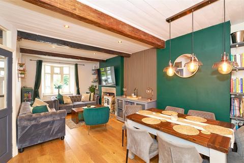 4 bedroom terraced house for sale, Paris Road, Scholes, Holmfirth, West Yorkshire, HD9