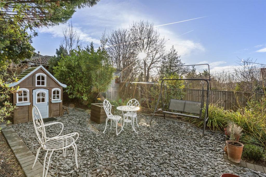 36 Coningsby Rd, HP13 5 NY-11.jpg