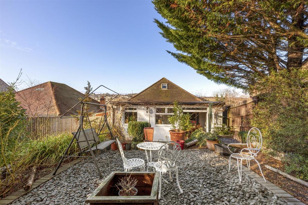 36 Coningsby Rd, HP13 5 NY-12.jpg
