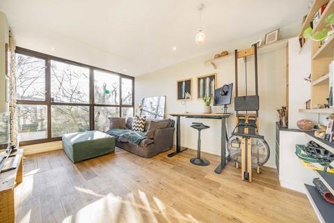 1 bedroom flat for sale, New Road, London N8