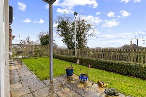 undefined, Farnham Road, Liss