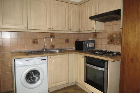 3 bedroom semi-detached house to rent, McEwan Gardens, Newcastle Upon Tyne NE4