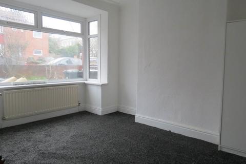 3 bedroom semi-detached house to rent, McEwan Gardens, Newcastle Upon Tyne NE4