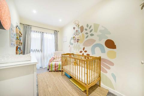3 bedroom flat for sale, Grove Vale, London SE22