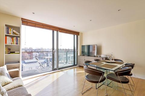2 bedroom flat to rent, Fulham Road, Chelsea, London, SW10