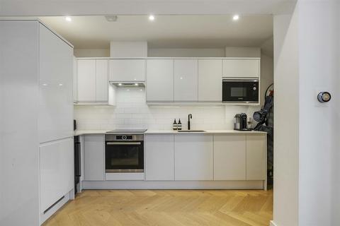 2 bedroom flat for sale, Parkville Road, London