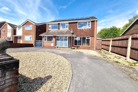 5 bedroom detached house for sale, Runnymede Avenue, Poole BH11