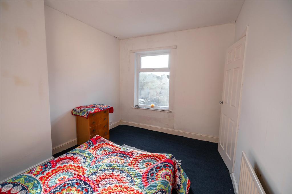 Bedroom 2 (2)