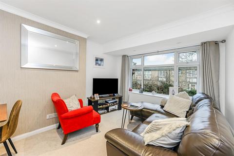 2 bedroom flat for sale, Chase Gardens, Chingford