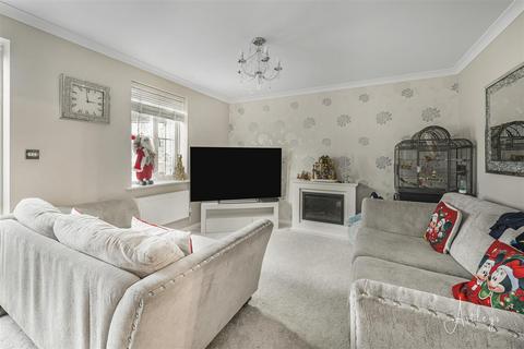 4 bedroom semi-detached house for sale, Clos Y Fendrod, Llansamlet, Swansea