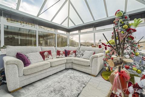 4 bedroom semi-detached house for sale, Clos Y Fendrod, Llansamlet, Swansea