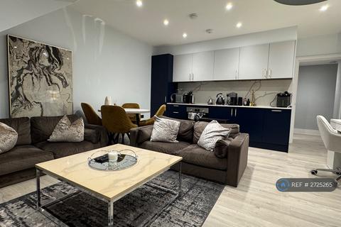 2 bedroom flat to rent, Lonpro Court, London, SW19