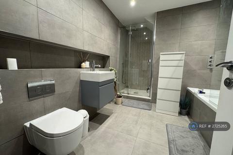 2 bedroom flat to rent, Lonpro Court, London, SW19