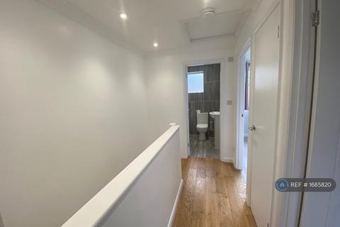 3 bedroom end of terrace house to rent, Tanhouse Lane, Wokingham, RG41