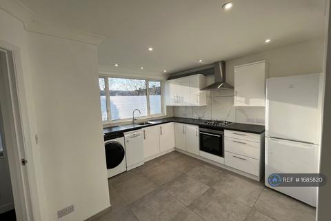 3 bedroom end of terrace house to rent, Tanhouse Lane, Wokingham, RG41