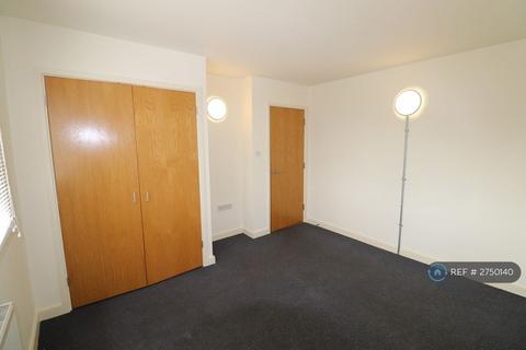 1 bedroom flat to rent, Poets Court, Northampton, NN2