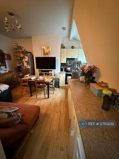 2 bedroom flat to rent, Crouch End, London, N8