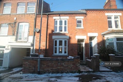 4 bedroom terraced house to rent, Harborough Road, Rushden, NN10