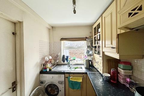 3 bedroom terraced house for sale, Castleton Road, Preston PR1