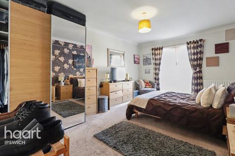 undefined, Hening Avenue, Ipswich