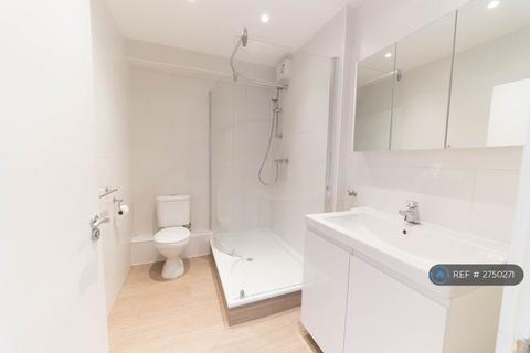 2 bedroom flat to rent, Mowlem Street, London, E2