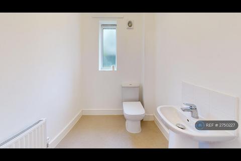 2 bedroom semi-detached house to rent, Baker Street, Rugby, CV21