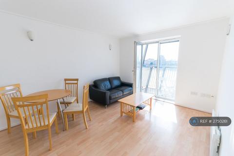 1 bedroom flat to rent, Hutchings Street, London, E14