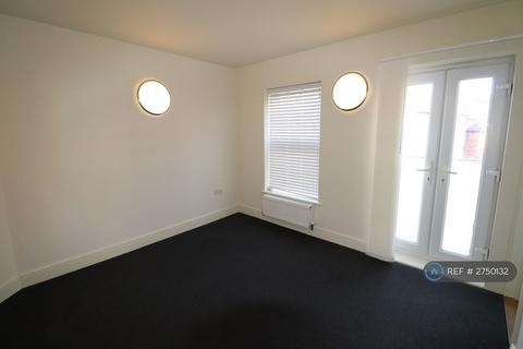 1 bedroom flat to rent, Gray Street, Northampton, NN1