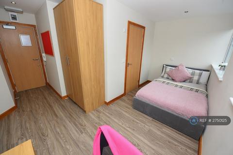 1 bedroom in a flat share to rent, Arcadia House, Ormskirk, L39