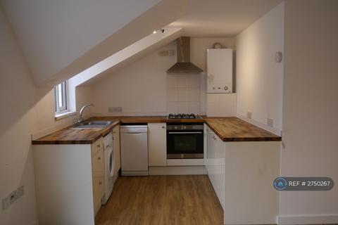 2 bedroom flat to rent, Craufurd Rise, Maidenhead, SL6