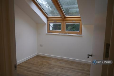 2 bedroom flat to rent, Craufurd Rise, Maidenhead, SL6