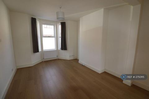 3 bedroom terraced house to rent, Allen Road, Northampton, NN1