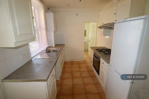 3 bedroom terraced house to rent, Allen Road, Northampton, NN1