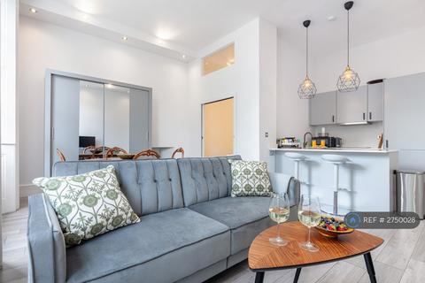 1 bedroom flat to rent, Queen's Gate, London, SW7
